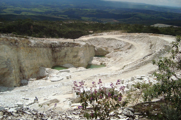 Colocação de Pedra Palito Caxambú 